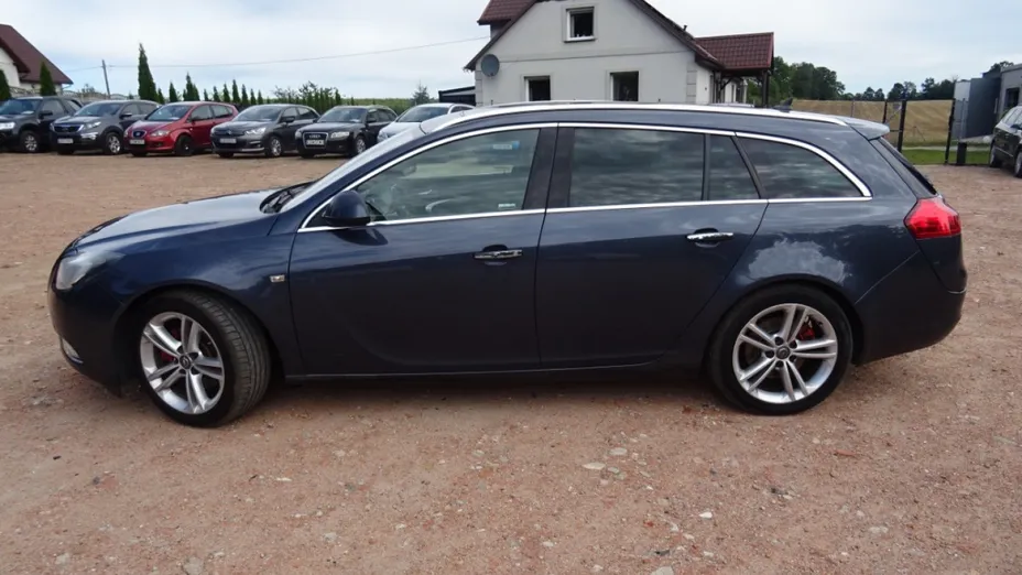 OPEL Insignia -