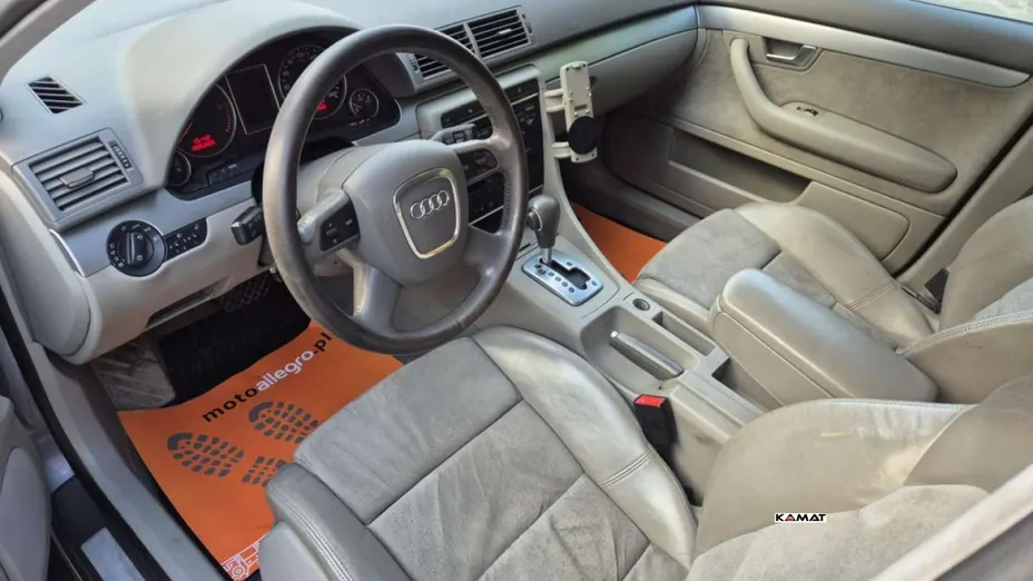 AUDI A4 -