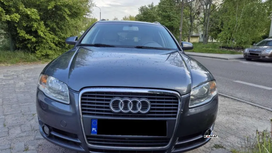 AUDI A4 -