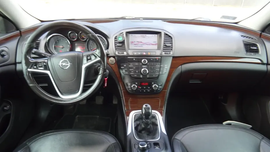 OPEL Insignia -