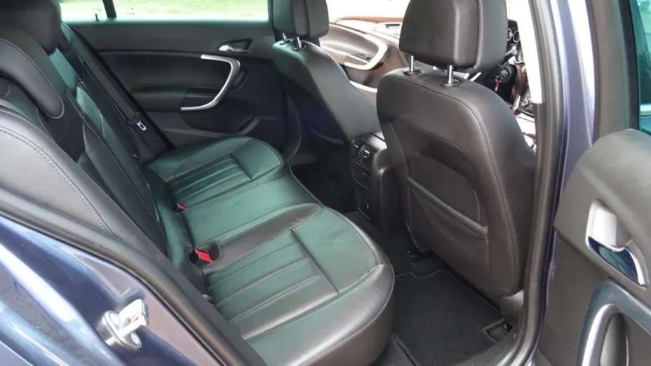 OPEL Insignia -