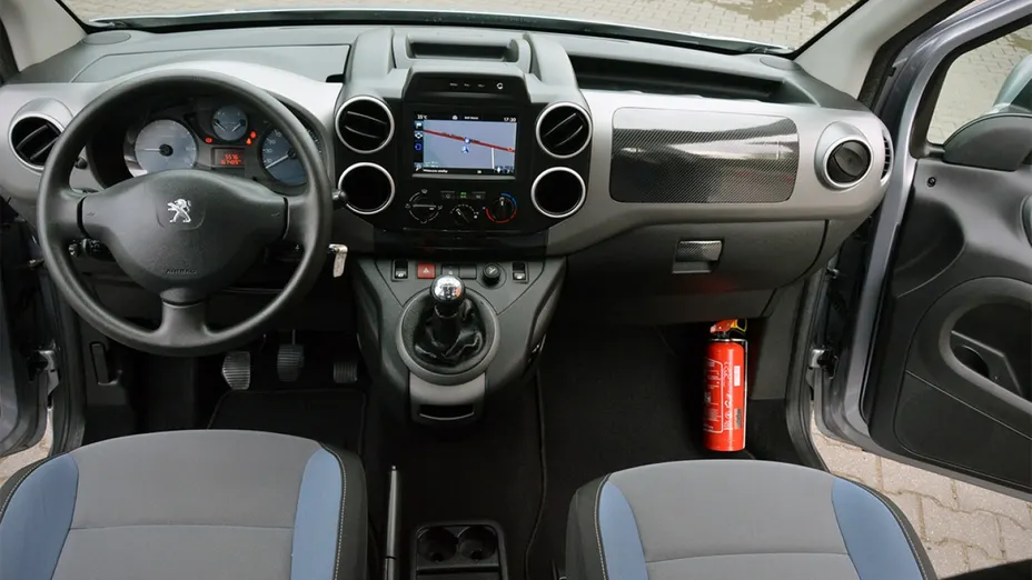 PEUGEOT Partner -