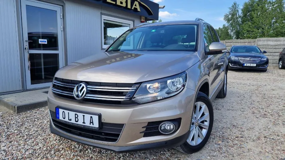 VOLKSWAGEN Tiguan -