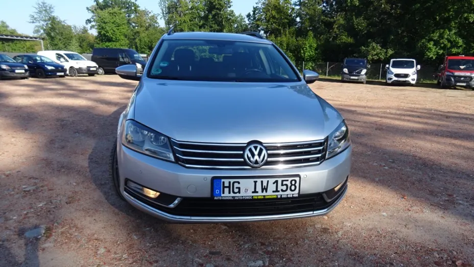 VOLKSWAGEN Passat -