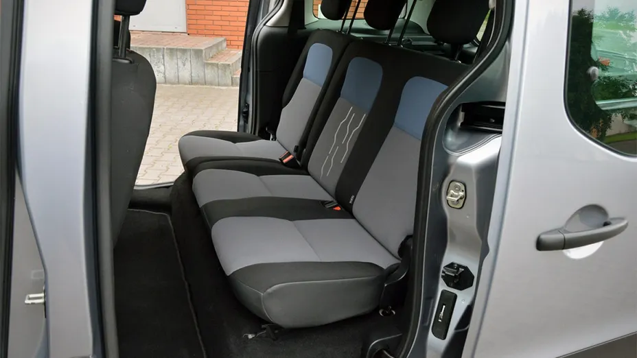 PEUGEOT Partner -