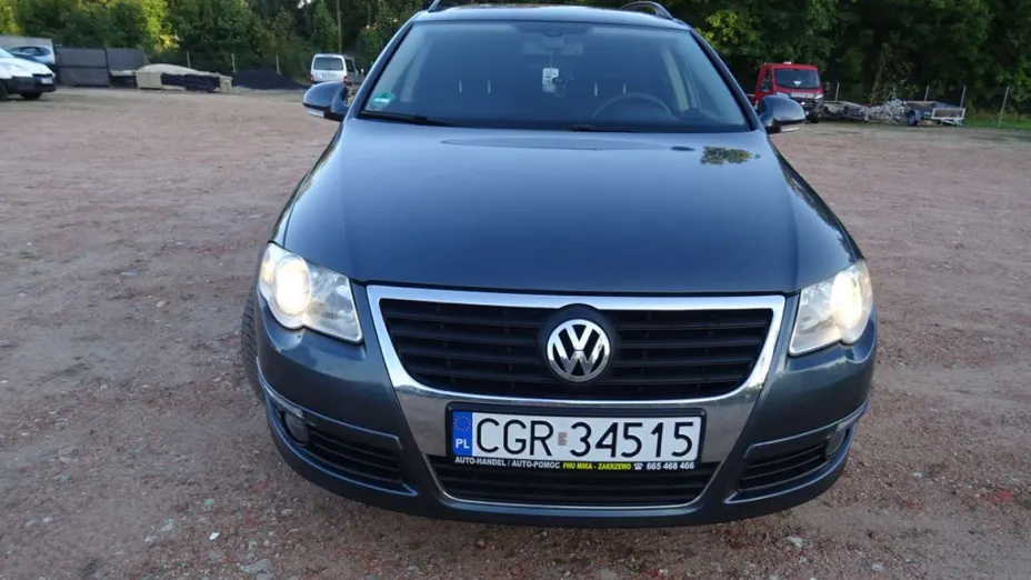 VOLKSWAGEN Passat -