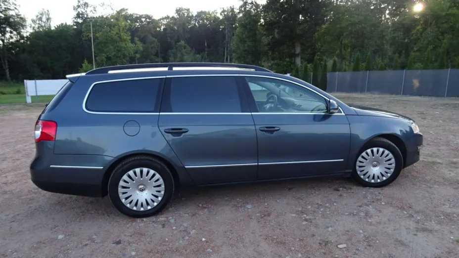 VOLKSWAGEN Passat -