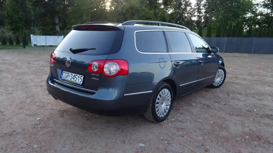 VOLKSWAGEN Passat -