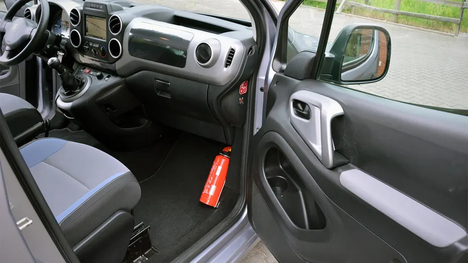 PEUGEOT Partner -