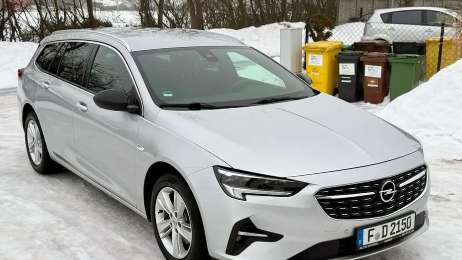 OPEL Insignia -