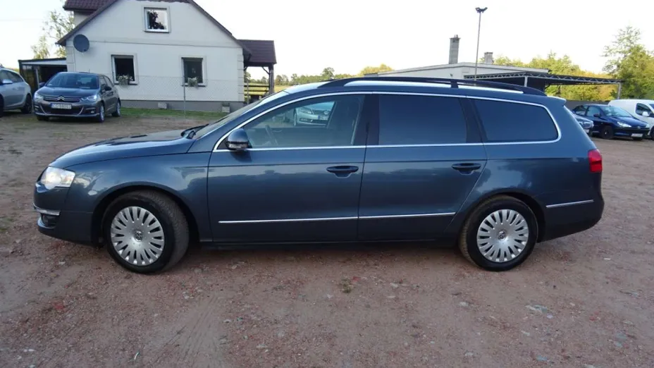 VOLKSWAGEN Passat -