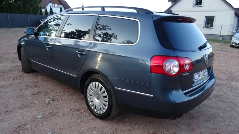 VOLKSWAGEN Passat -