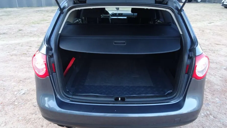 VOLKSWAGEN Passat -