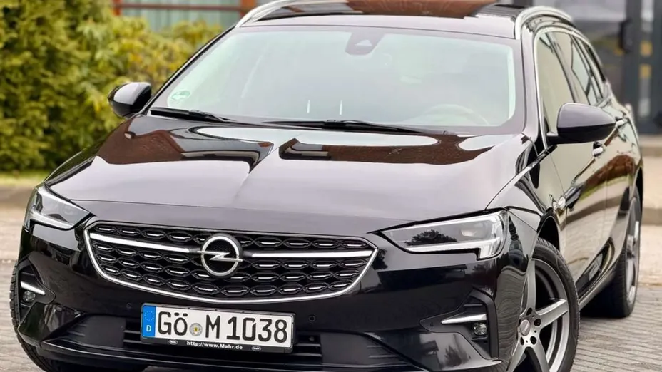 OPEL Insignia -