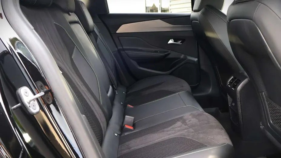 PEUGEOT 308 -