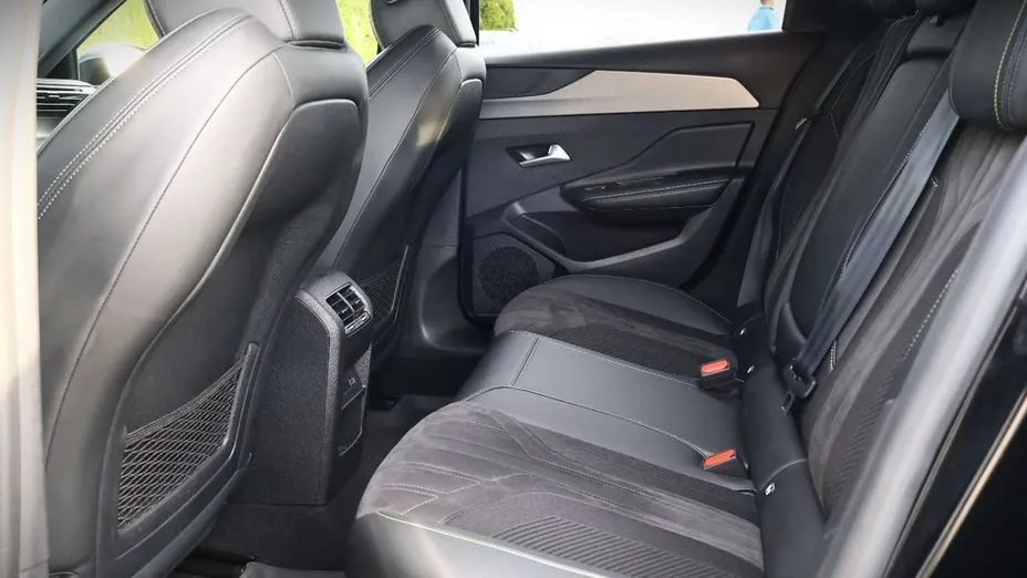 PEUGEOT 308 -
