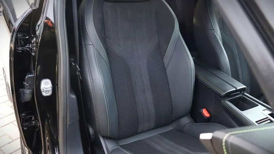 PEUGEOT 308 -