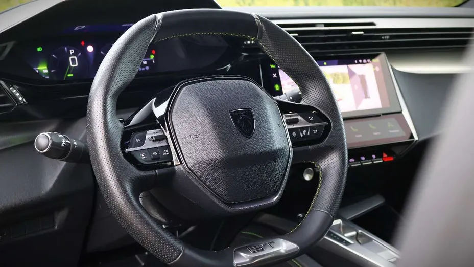 PEUGEOT 308 -