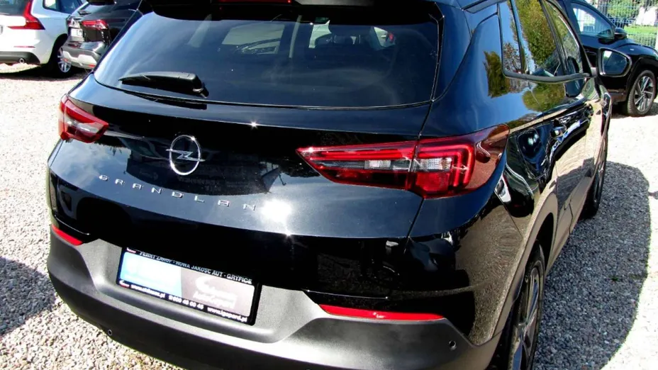 OPEL Grandland X -