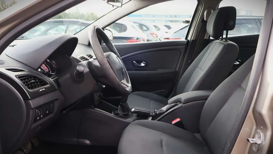 RENAULT Fluence -