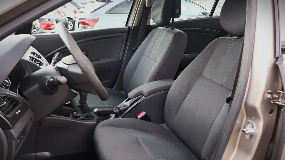 RENAULT Fluence -