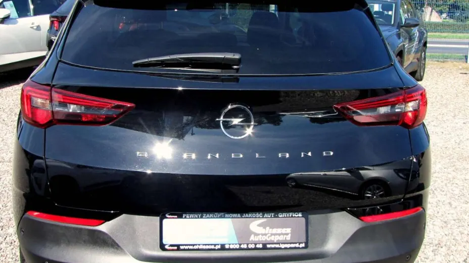 OPEL Grandland X -