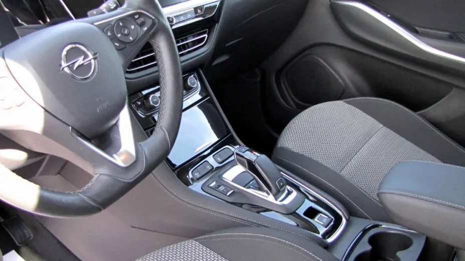 OPEL Grandland X -
