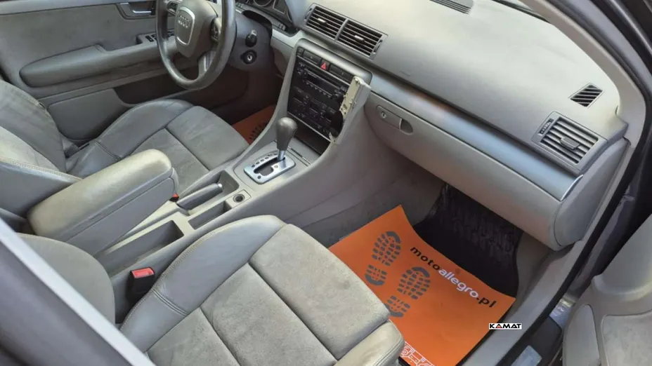 AUDI A4 -