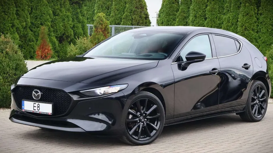 MAZDA 3 -