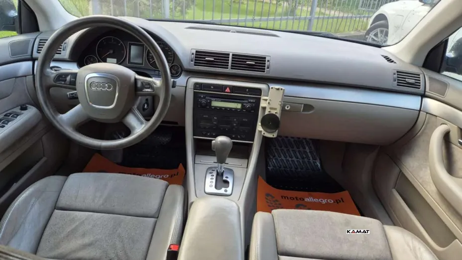 AUDI A4 -