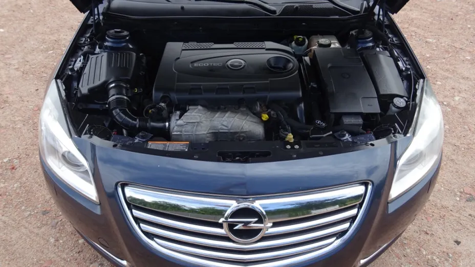 OPEL Insignia -