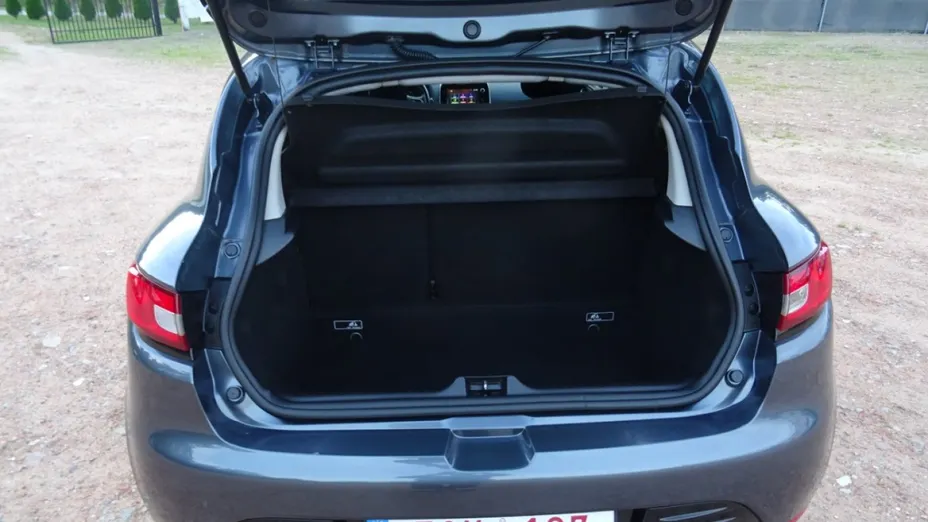 RENAULT Clio -
