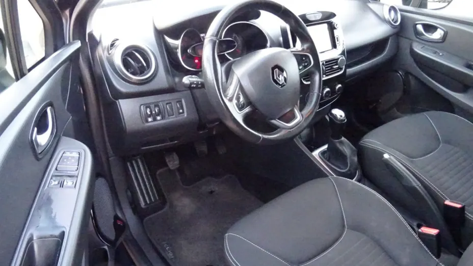RENAULT Clio -