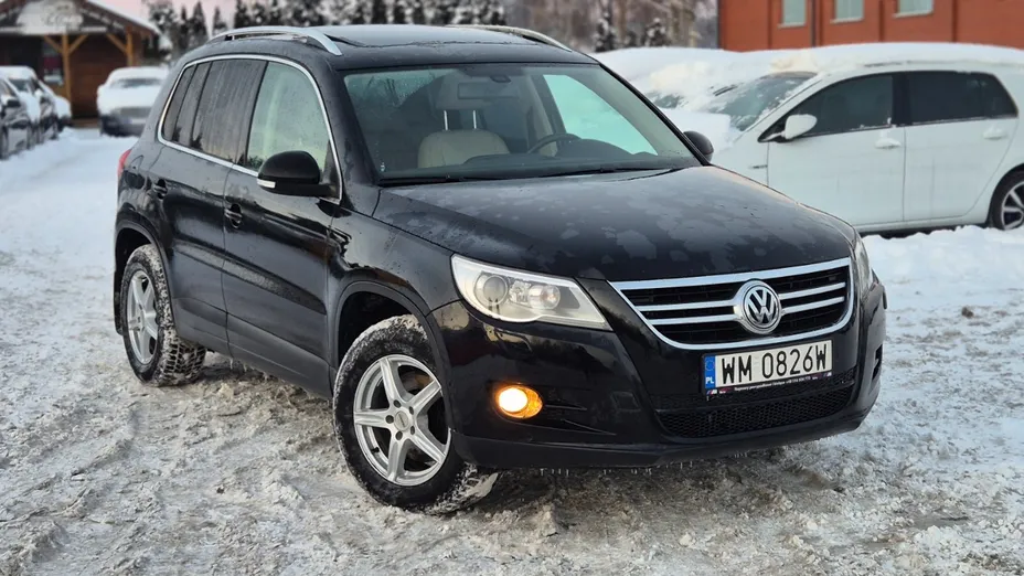 VOLKSWAGEN Tiguan -