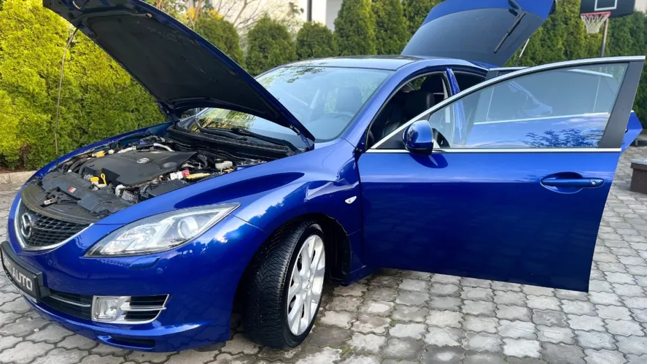 MAZDA 6 -