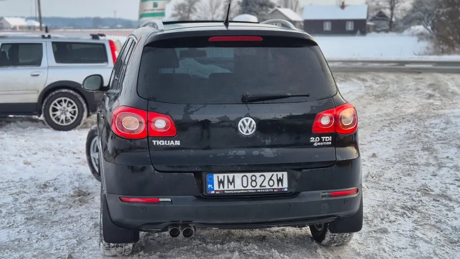 VOLKSWAGEN Tiguan -