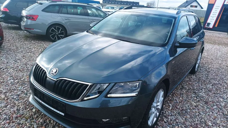 SKODA Octavia -