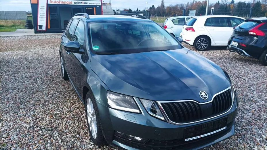 SKODA Octavia -