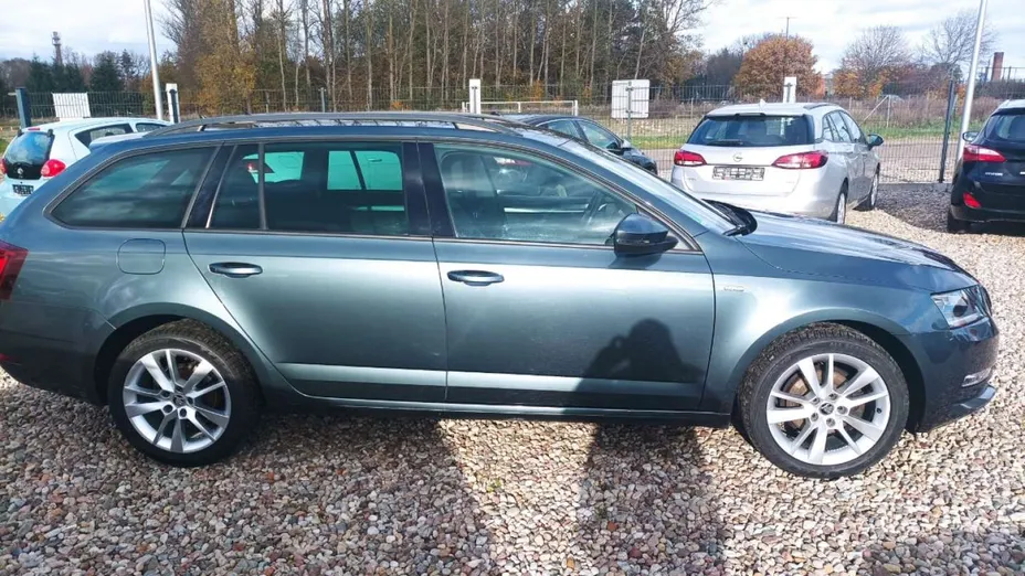 SKODA Octavia -