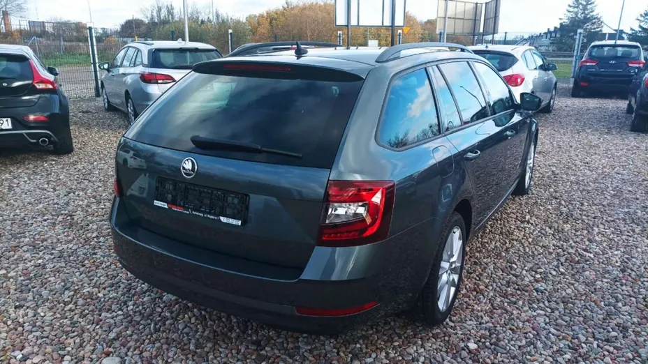 SKODA Octavia -