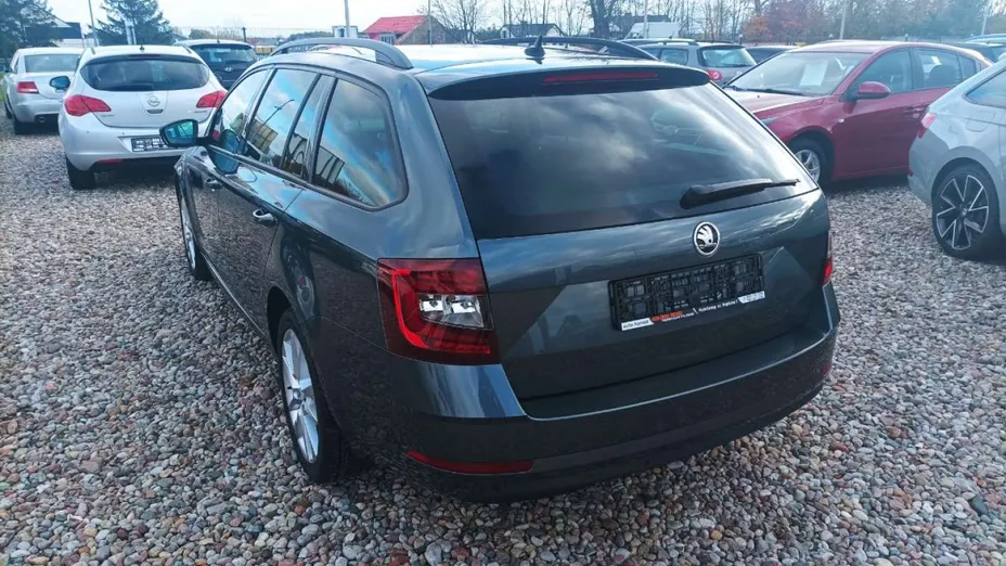 SKODA Octavia -