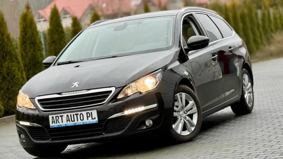 PEUGEOT 308 -