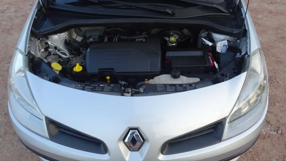 RENAULT Clio -