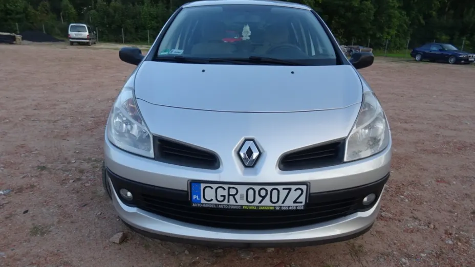 RENAULT Clio -