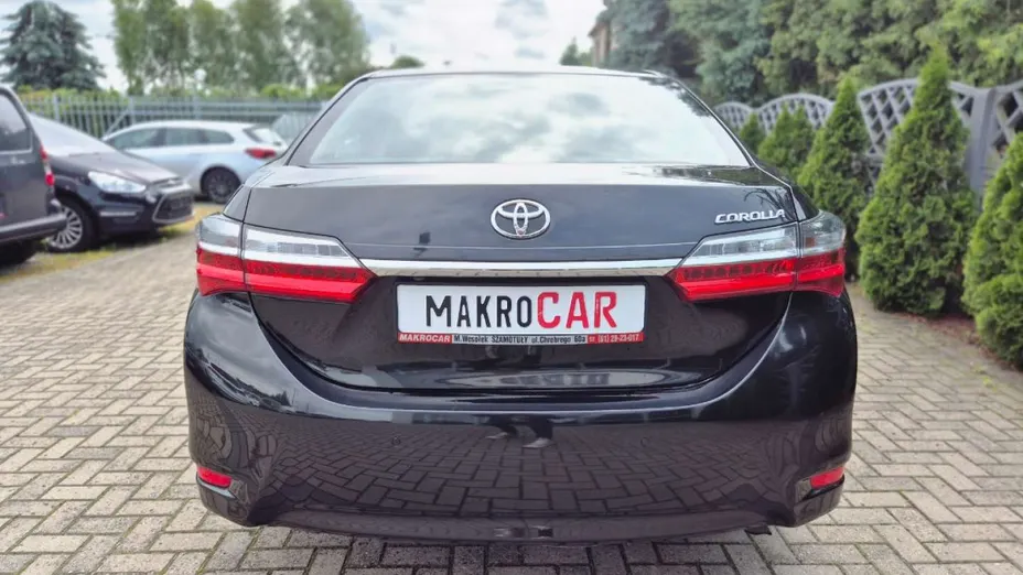 TOYOTA Corolla -