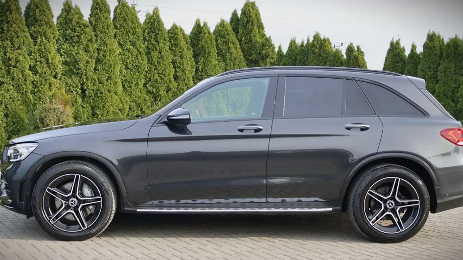 MERCEDES-BENZ GLC -