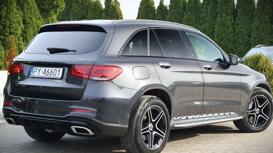 MERCEDES-BENZ GLC -