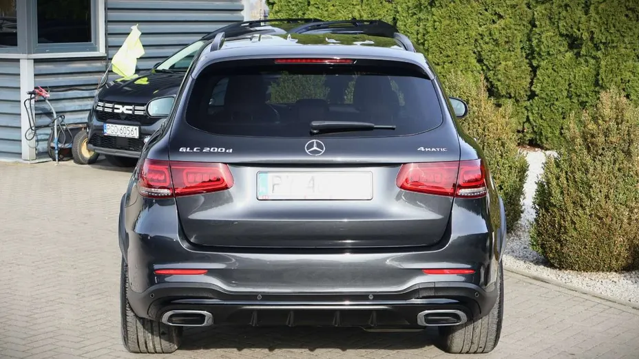 MERCEDES-BENZ GLC -