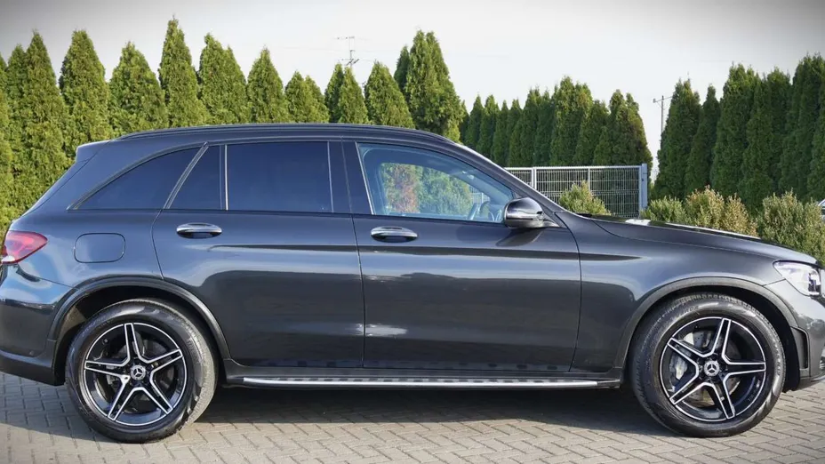 MERCEDES-BENZ GLC -