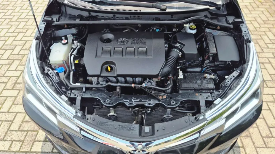 TOYOTA Corolla -